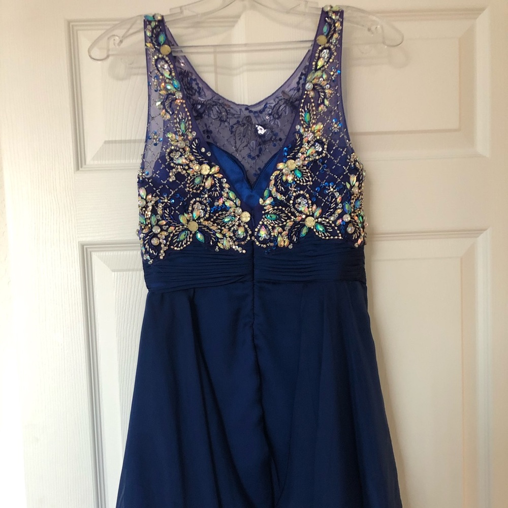 Dress - Picture 4 of 7